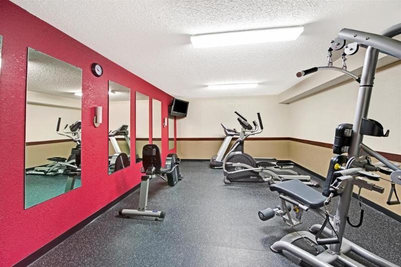 New World Inn & Conference Center コロンバス エクステリア 写真