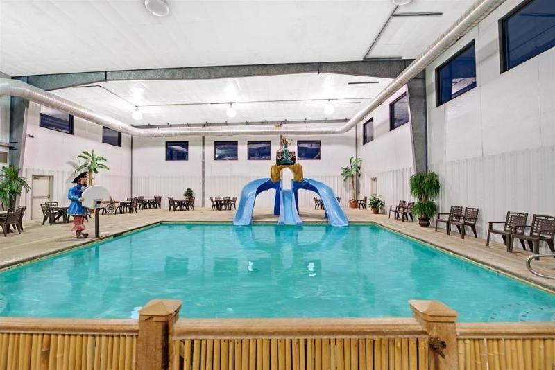 New World Inn & Conference Center コロンバス エクステリア 写真